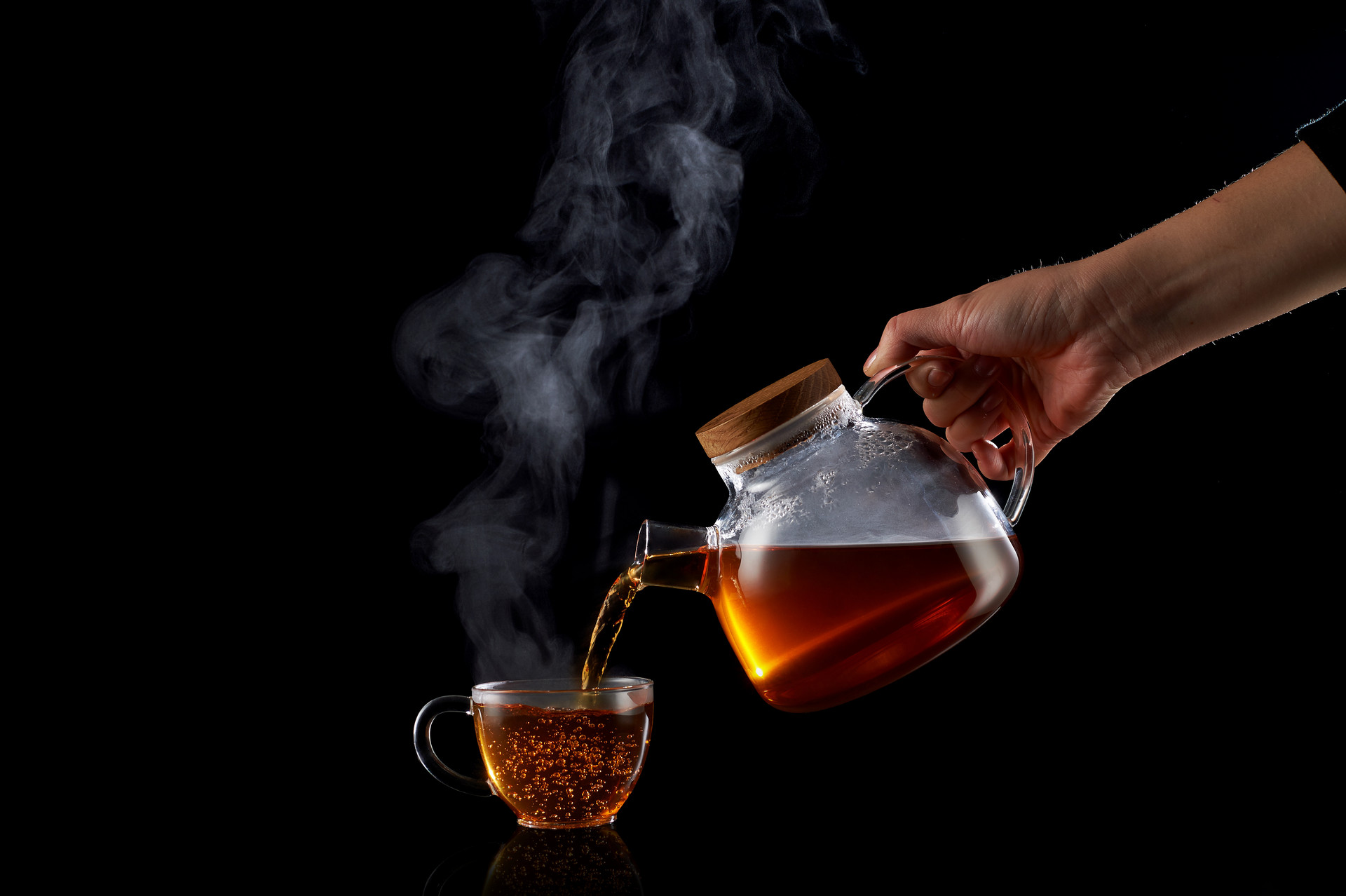 摄图网_500874518_红茶茶具玻璃杯喝茶创意(非企业商用).jpg